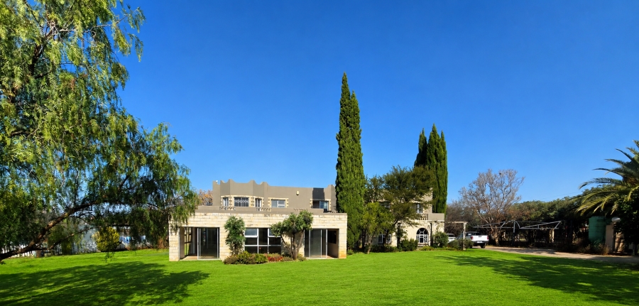 14 Bedroom Property for Sale in Rayton Free State